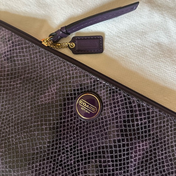 COACH zip clutch - Picture 1 of 4